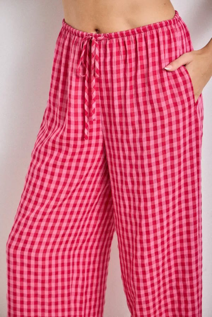 comfortable pull-on pants in fuchsia and pink gingham