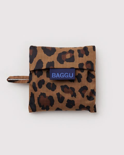 holiday baby baggu in leopard