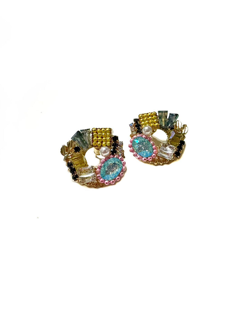 jazzy post earrings with a striking mixed media design