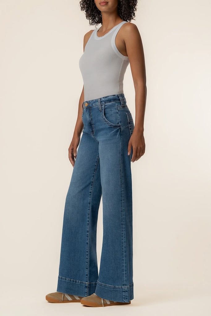 wide leg jeans with unique scoop pocket detailing