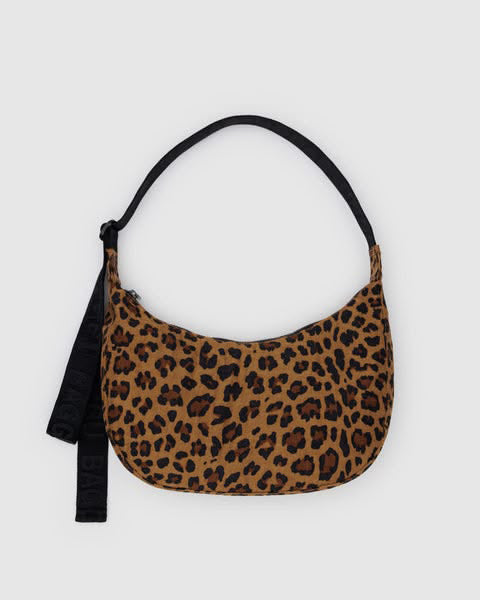 medium nylon crescent bag in leopard from baggu