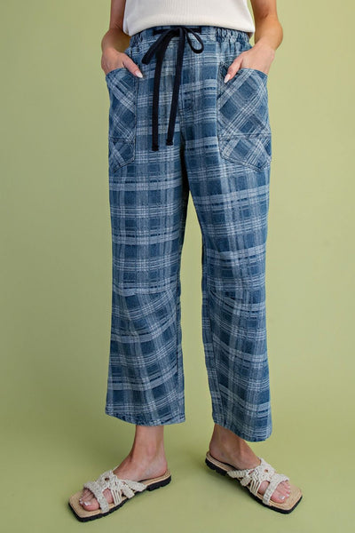 denim trousers in a blue plaid pattern