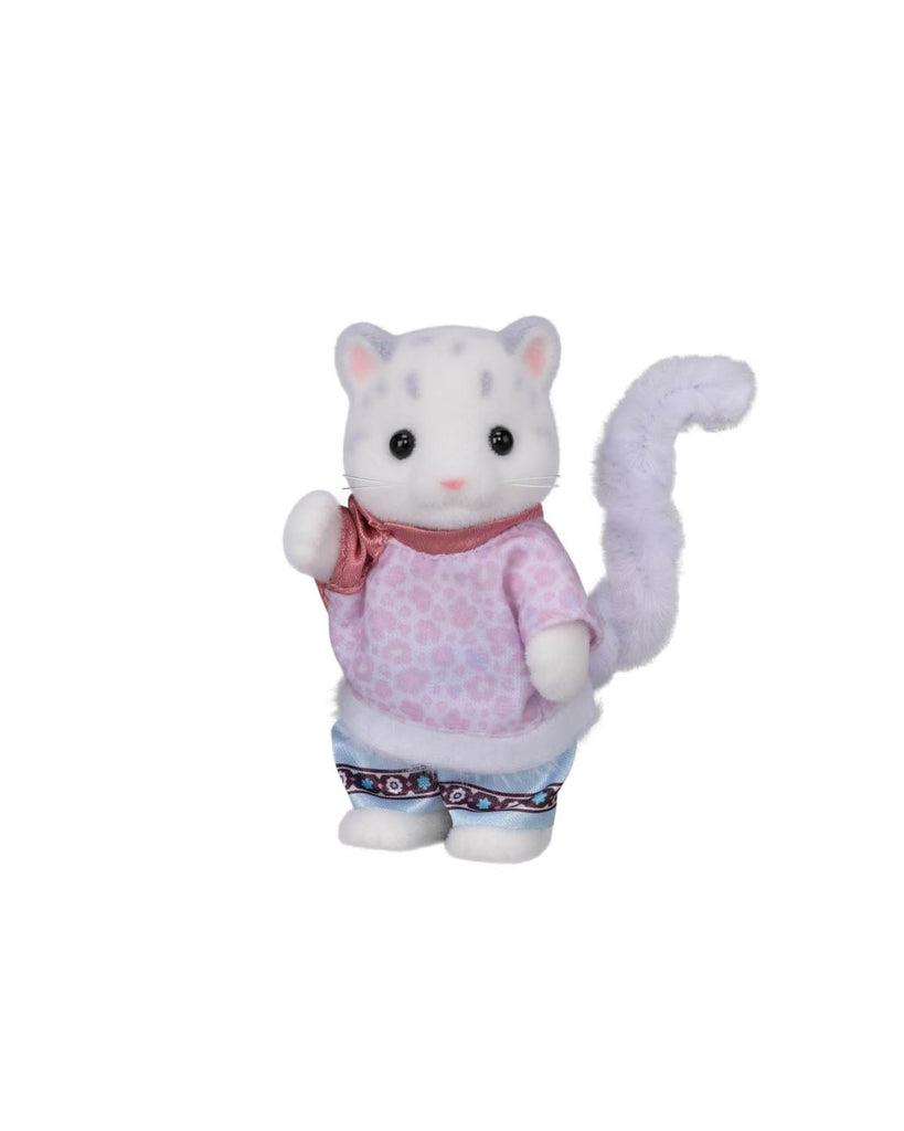 snow leopard family from calico critters 