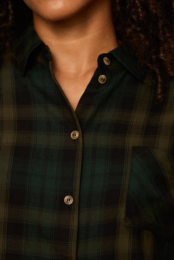 lightweight button down flannel top in a forest green plaid pattern