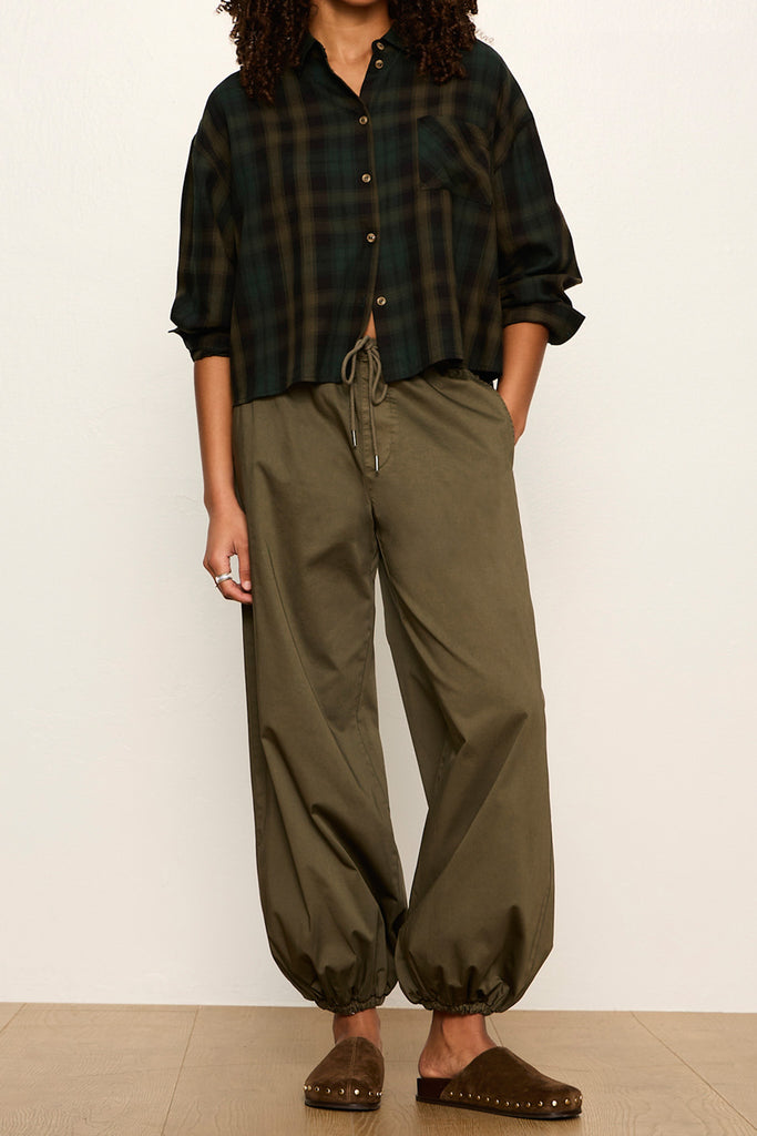 lightweight button down flannel top in a forest green plaid pattern
