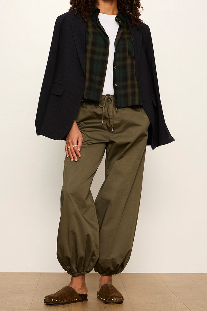 lightweight button down flannel top in a forest green plaid pattern