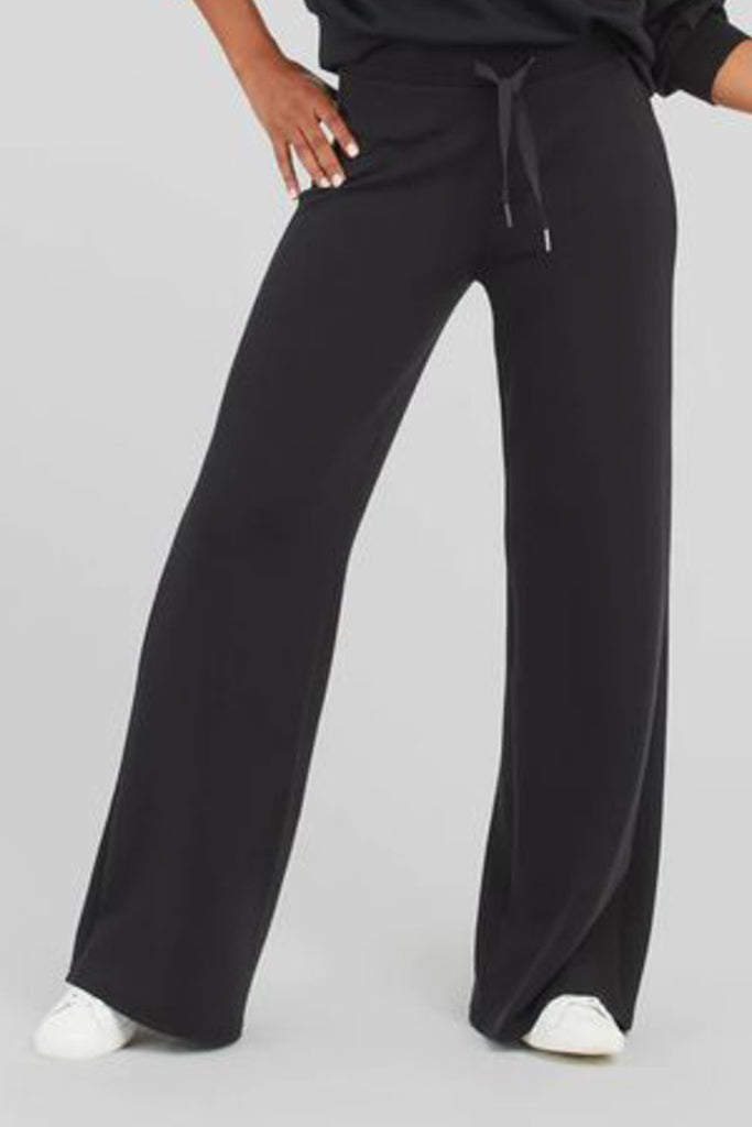 Airessentials Wide Leg Pant in Very Black *XS-XL*, Women's Clothing