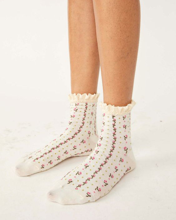 Rosebud Waffle Knit Ankle Socks // Free People